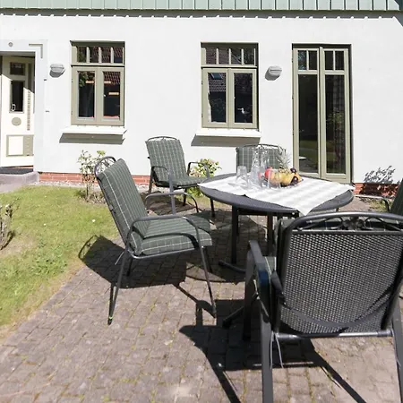 Ferienhaussiedlung Strandperlen Sanddornhof 7c * Wustrow (Fischland)